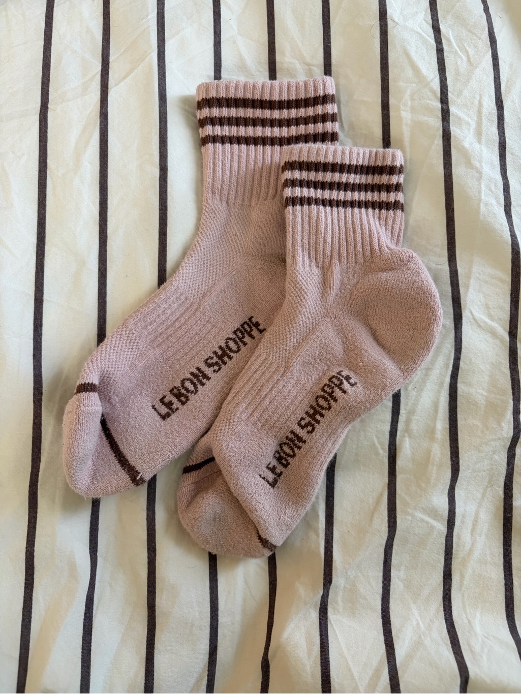 Le Bon Shoppe Girlfriend Socks In Bellini — image 3 of 3